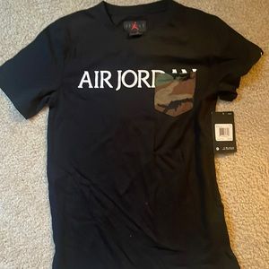 Boys Nike Jordan shirt large